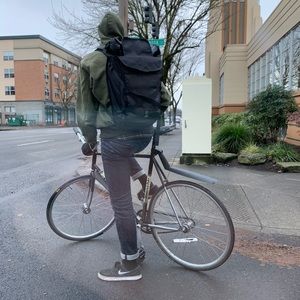 Meet your Posher, Kevin